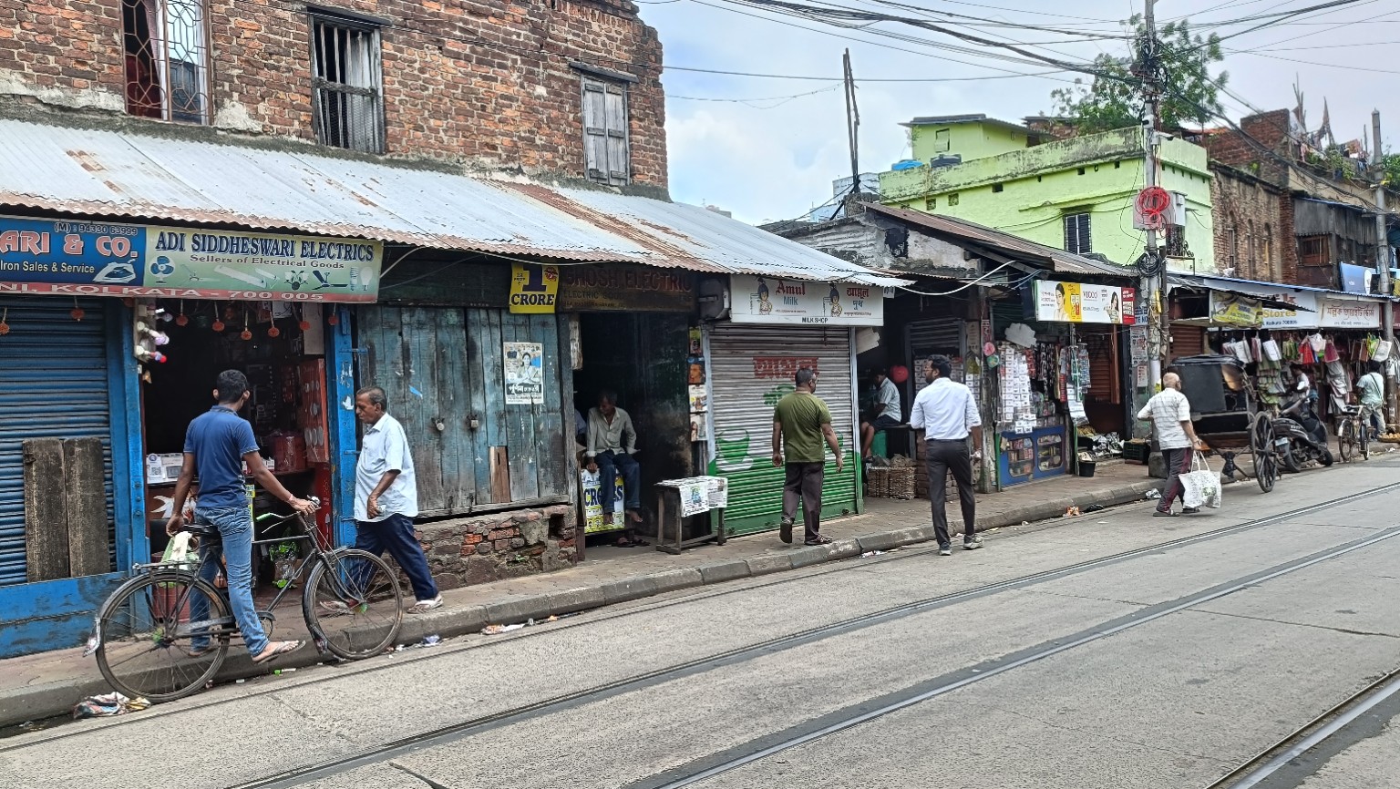 Site context — the market that will walk through the new entrance